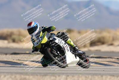 media/Dec-07-2025-CVMA (Sun) [[3e7d2de5dc]]/Race 9-Formula UL Shootout/